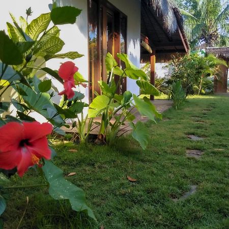 Nanas Homestay Bungalow Гили Еър Екстериор снимка